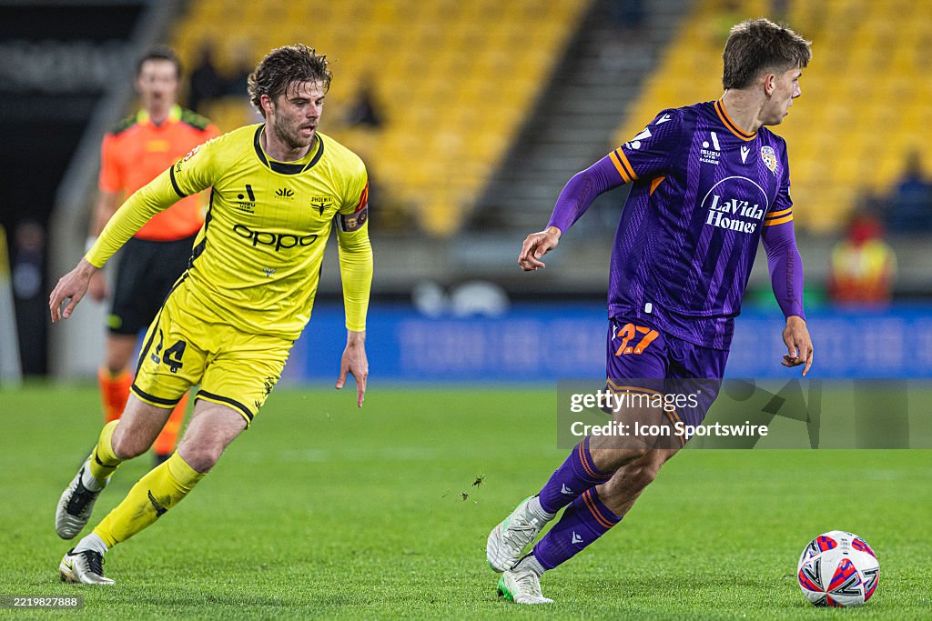 SOCCER : MAY 4 A-LEAGUE - WELLINGTON PHOENIX V PERTH GLORY