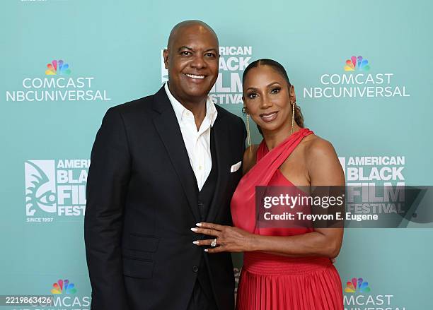 135 Beach Pics Of Holly Robinson Peete Stock Photos, High-Res Pictures