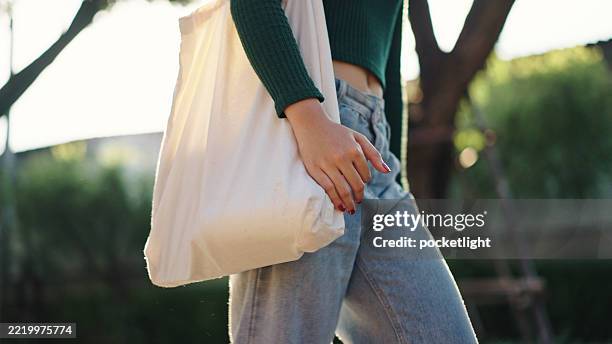 reusable bag. - tote bag stock pictures, royalty-free photos & images