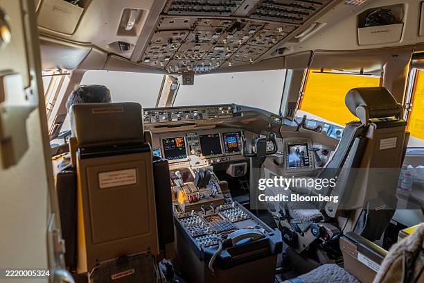Control 777 Boeing 777 9x Cockpit