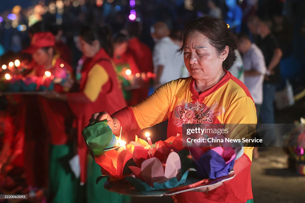 Water Lanterns Festival celebrated In Ruichang