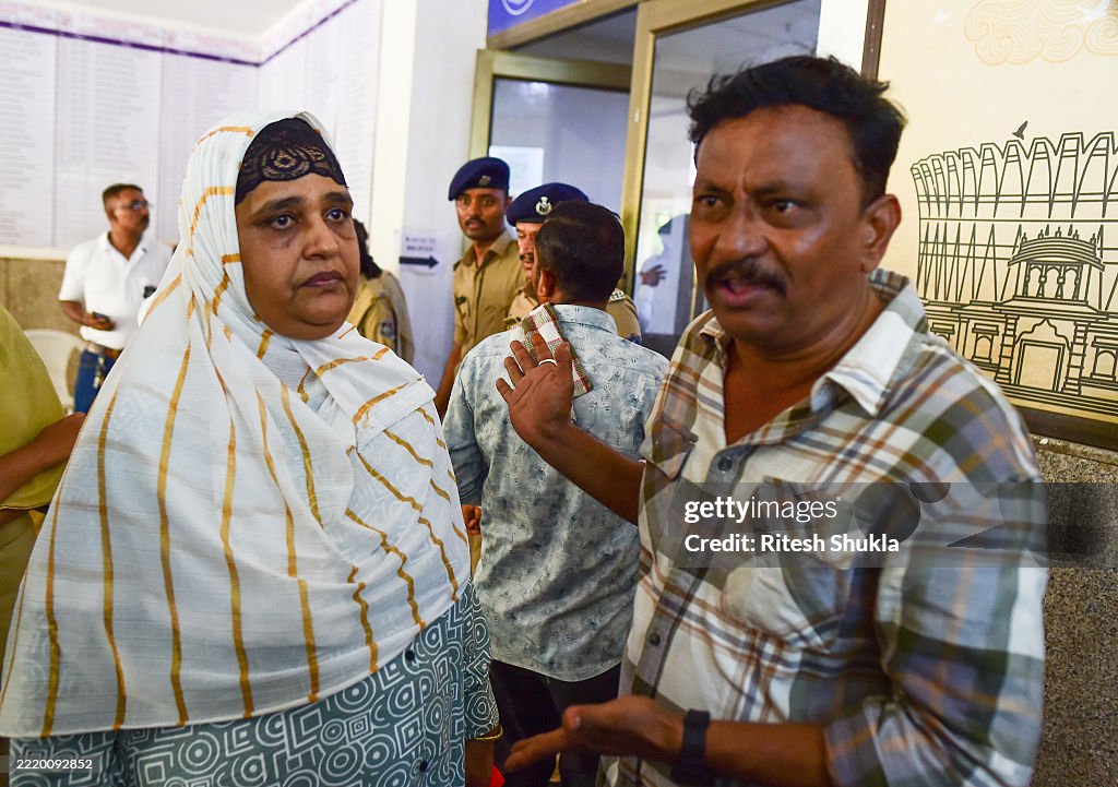 Off Rasool Salma and Gulam rasool , relatives of British British Indian Javed ...