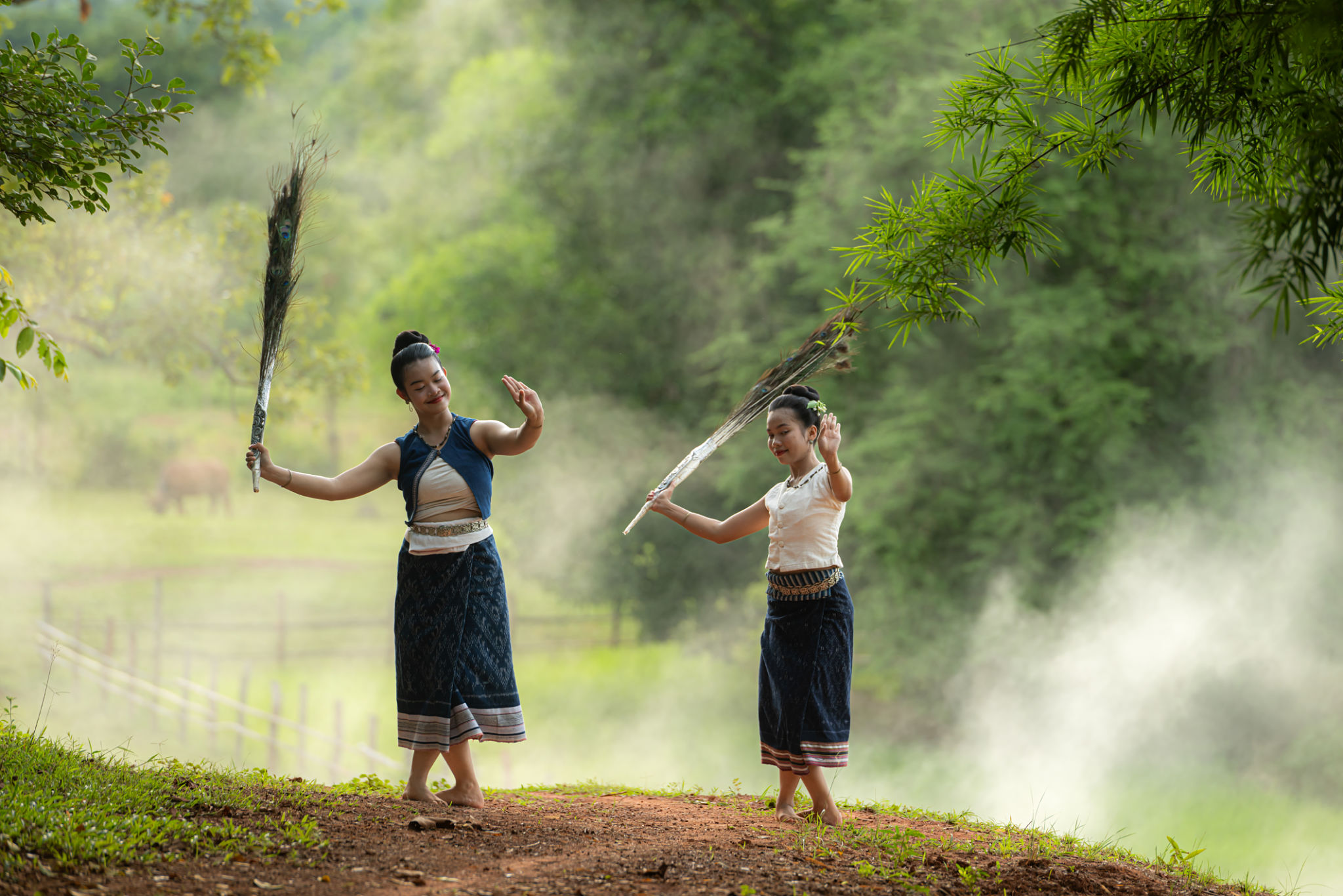 khoe san dance