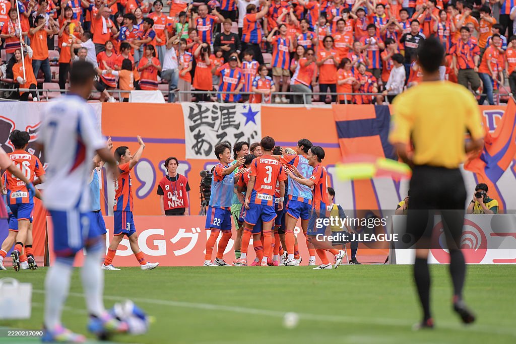 Albirex Niigata v Yokohama F•Marinos - J.LEAGUE MEIJI YASUDA J1