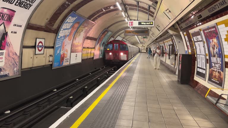 Bakerloo Train 70 Bakerloo Line Stock Videos, Footage, & 4K Video Clips - Getty Images