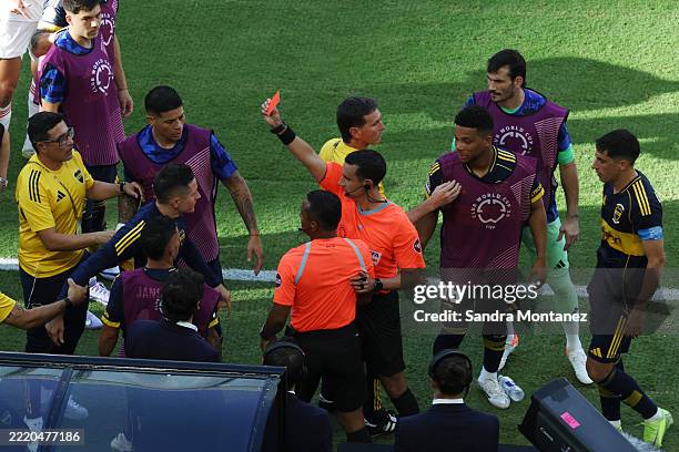 Ander Herrera of CA Boca Juniors is issued a red card during the FIFA Club World Cup 2025 group C match between CA Boca Juniors and SL Benfica at...