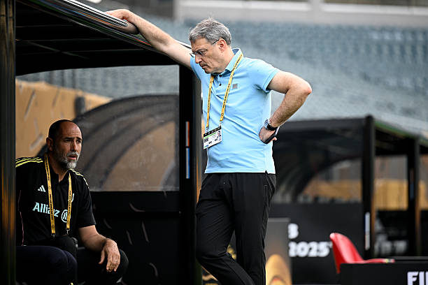 Igor Tudor, Dean Comolli of Juventus during a pitch inspection at Lincoln Financial Field on June 21, 2025 in Philadelphia, Pennsylvania.