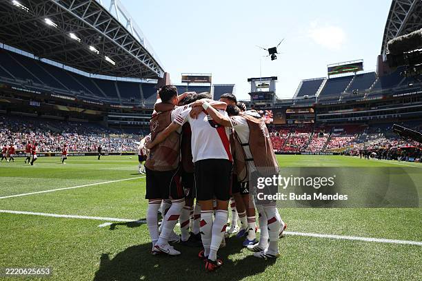 Maximiliano Meza of CA River Plate celebrates scoring his team's third goal with teammates during the FIFA Club World Cup 2025 group E match between...