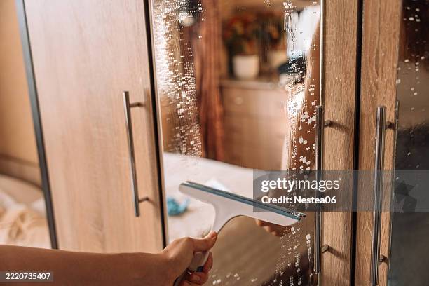 squeegee glass