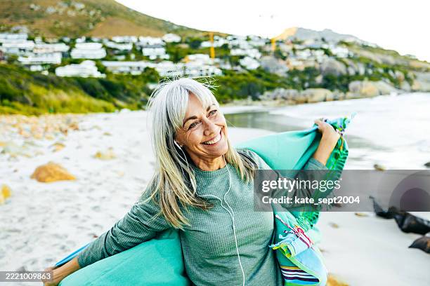 self-care for woman: 6 tips for woman to improve their health - menopause stock pictures, royalty-free photos & images