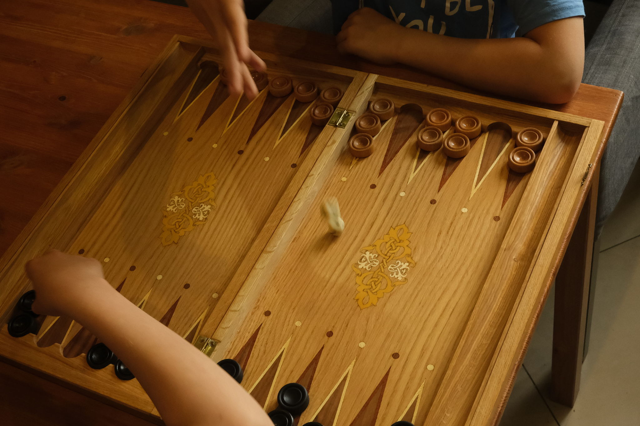 backgammon board game