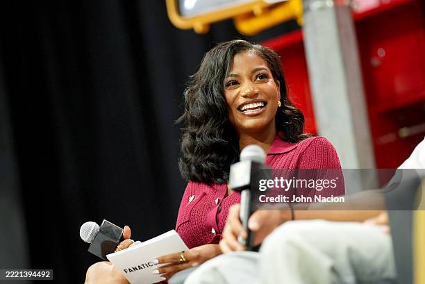 Taylor Rooks Smile 846 Taylor Rooks Photos & High Res Pictures - Getty Images
