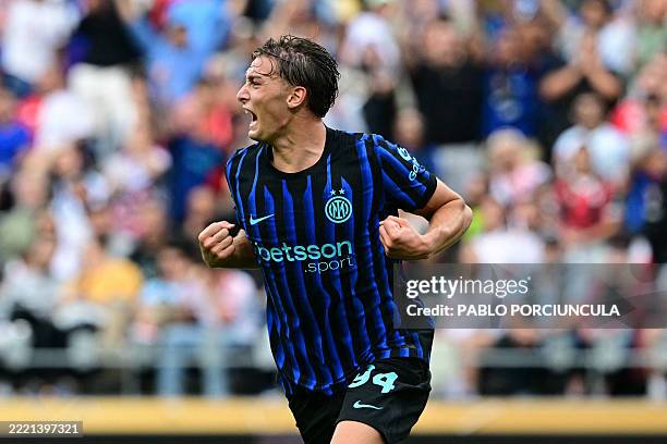 Inter Milan's Italian forward Francesco Esposito celebrates scoring his team's first goal during the FIFA Club World Cup 2025 Group E football match...