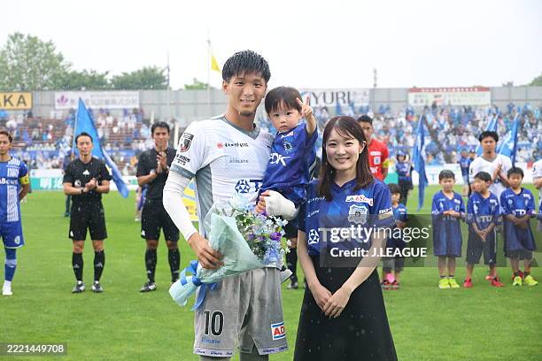 Ren KOMATSU of Blaublitz Akita and his family poses for photographs prior to the J.LEAGUE MEIJI YASUDA J2 20th Sec. Match between Blaublitz Akita and...