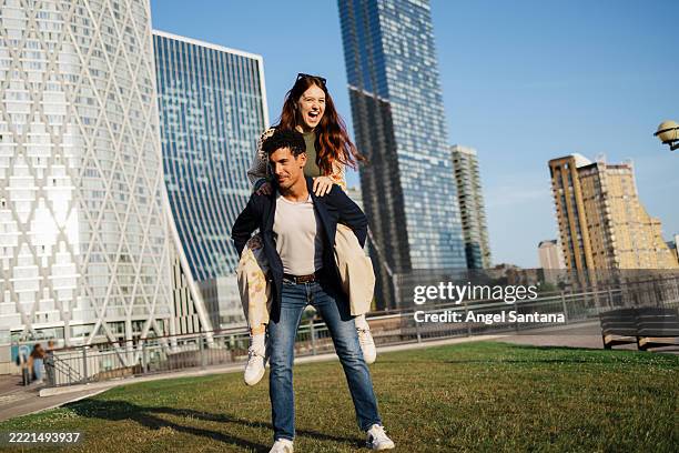 Gf Ride Artist 120,782 Free Girlfriend Pics Stock Photos, High-Res Pictures, and ...