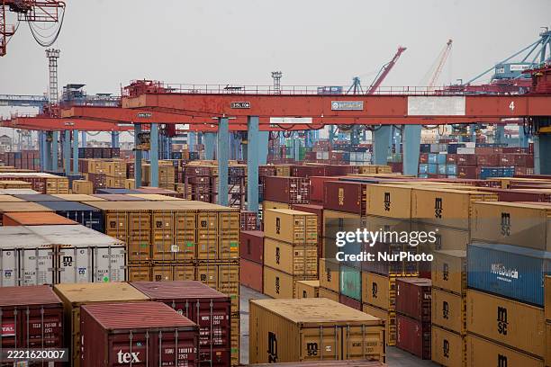 Container Tanjung 2,113 Port Of Tanjung Priok Port Stock Photos, High-Res Pictures, and ...