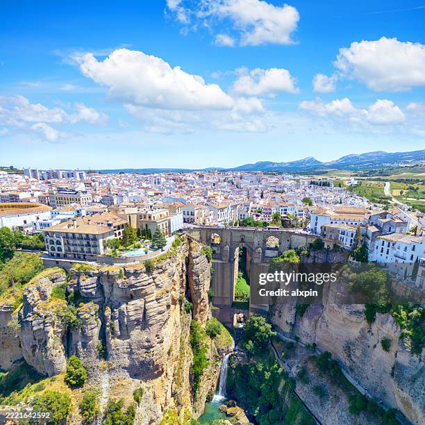 puente nuevo bridge in ronda - sertão imagens e fotografias de stock