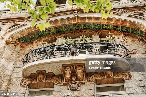 2,938 Art Nouveau Paris Stock Photos and High-Res Images - Getty