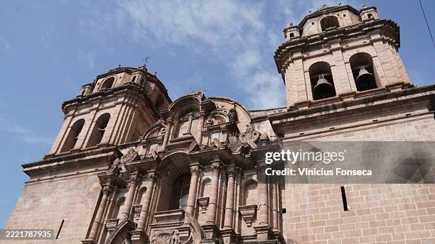 church in the plaza de armas in cusco - spanish-colonial-architecture stock pictures, royalty-free photos & images