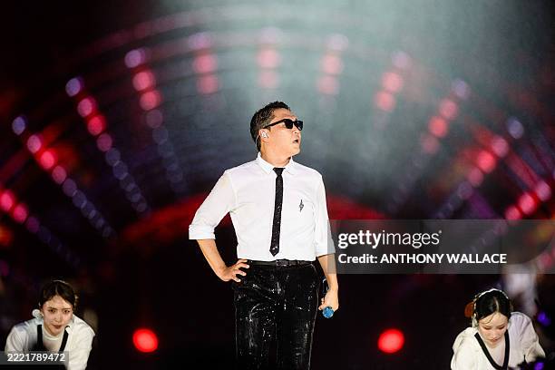 Con Psy Rapper 539 Psy South Korean Rapper Stock Photos, High-Res Pictures, and Images ...