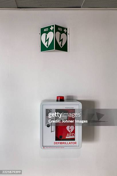 Defibrillator Light 2,265 Defibrillator Images Stock Photos, High-Res Pictures, and Images ...
