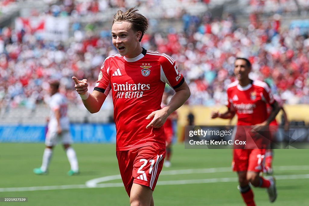 SL Benfica v FC Bayern München: Group C - FIFA Club World Cup 2025