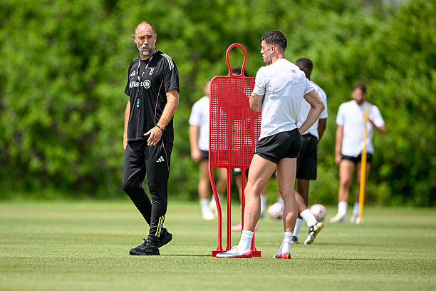 Igor Tudor, Dusan Vlahovic of Juventus during a training session on June 29, 2025 in Orlando, Florida.