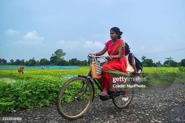 bicycle for womens in india Hero Miss Reeva Girls Cycle 26T Age 12+, Rigid, City Bike, 17 Inches, PINK Sports, Fitness & Outdoors Okinawa Prefecture Ladies Cycle Hero
