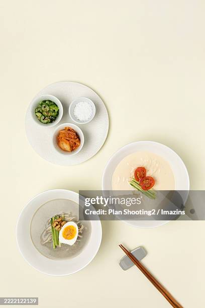 kongguksu, healthy food, korean food, black bean noodles - asiatiska vetenudlar bildbanksfoton och bilder