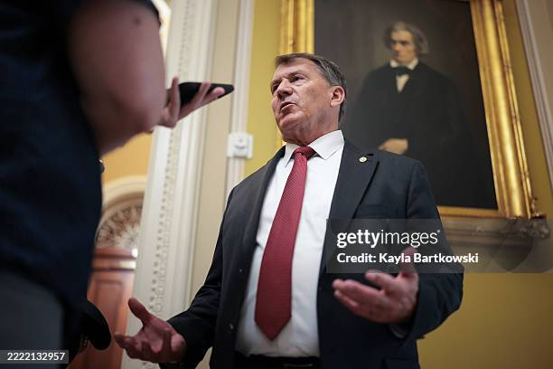 Mike Rounds Smiling 4,947 Mike Rounds Photos & High Res Pictures - Getty Images