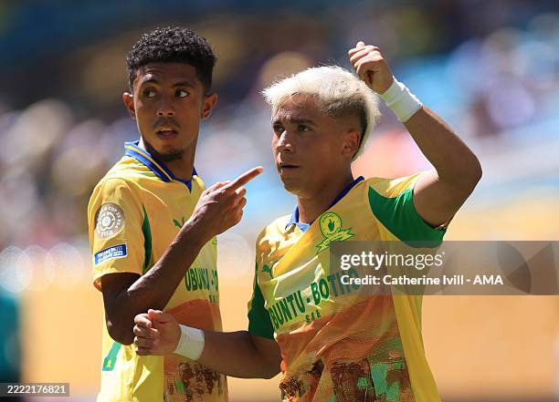 Tashreeq Matthews of Mamelodi Sundowns and Marcelo Allende of Mamelodi Sundowns during the FIFA Club World Cup 2025 group F match between Mamelodi...