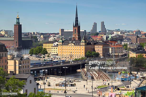 slussen, stockholm - stockholm stock-fotos und bilder