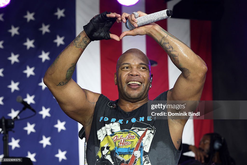 Flow Rider Consert Flo Rida performs on FOX News Channel's