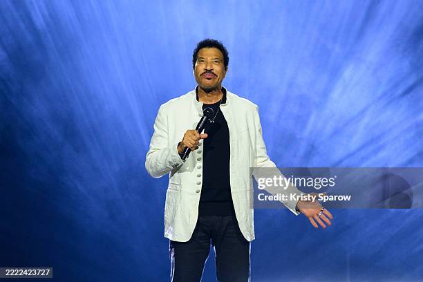 Lionel Richie performs live on stage during his "Say Hello To The Hits" tour at Hotel Accor Arena on June 26, 2025 in Paris, France.