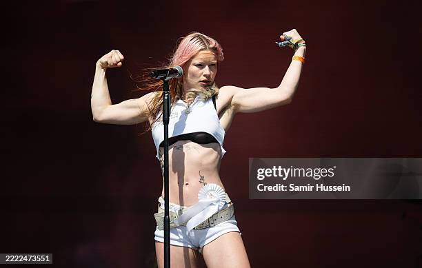 1 290 Rhian Teasdale Photos High Res Pictures Getty Images 1-290-rhian-teasdale-photos-high-res-pictures-getty-images