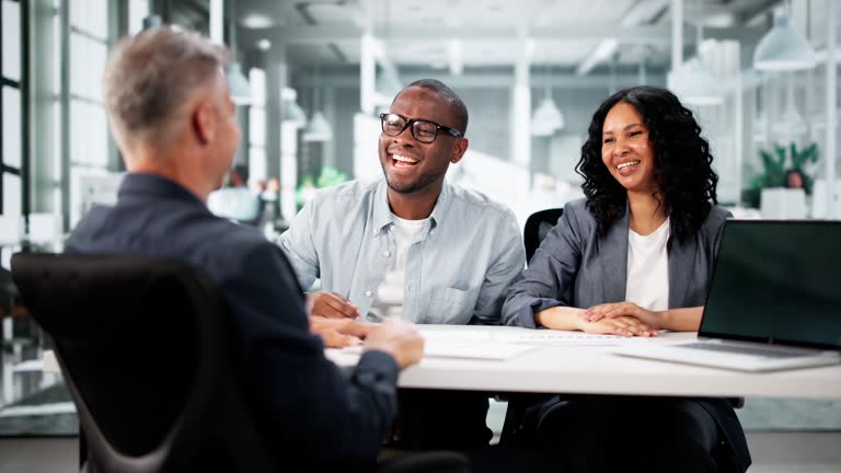 https://media.gettyimages.com/id/2222546596/video/happy-couple-looking-at-real-estate.jpg?b=1&s=640x640&k=20&c=7wVmj-VynTzMDIe9aKLZLMWVBjmBpRIoLEGU3oZOADw=