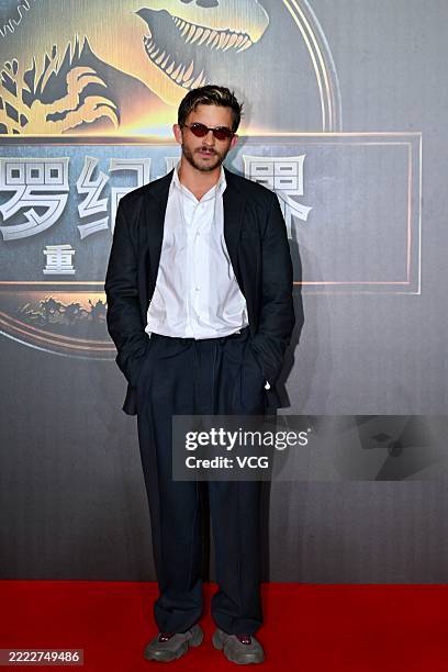 English actor Jonathan Bailey attends the premiere of 'Jurassic World Rebirth' on June 29, 2025 in Shanghai, China.