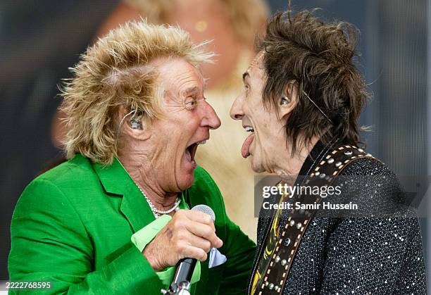 Rod Stewart performs with Ronnie Wood on the Pyramid stage during day five of the Glastonbury Festival 2025 at Worthy Farm, Pilton on June 29, 2025...