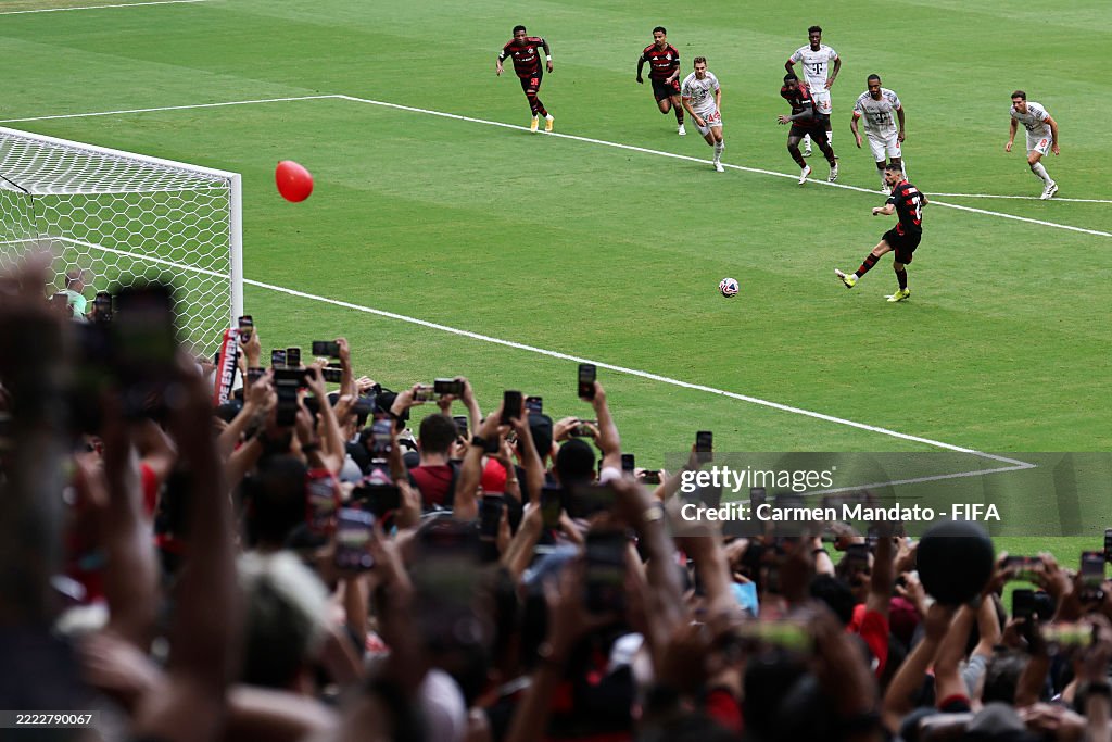 CR Flamengo v FC Bayern München: Round Of 16 - FIFA Club World Cup 2025