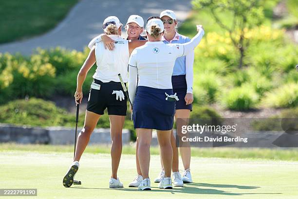 Manon Roussin 747 Pauline Roussin Bouchard Photos & High Res Pictures - Getty Images