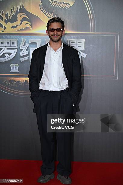 English actor Jonathan Bailey attends the premiere of 'Jurassic World Rebirth' on June 29, 2025 in Shanghai, China.