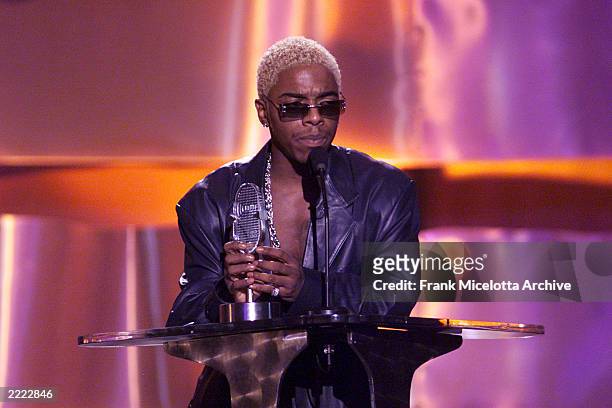 Sisqo accepting the award for Song of the Year: Hip/Hop/Rythmic at the 2000 Radio Music Awards at the Aladdin Hotel in Las Vegas, Nevada, Saturday...