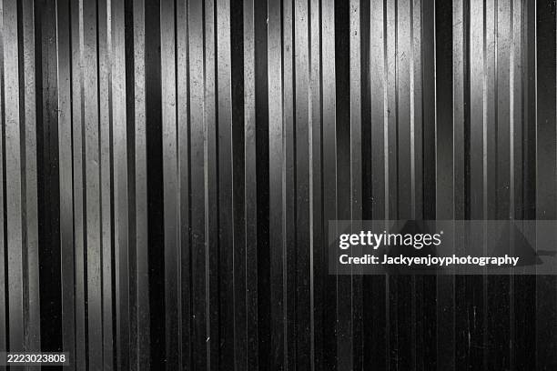 metallic wall background in light black - parallel-wall stock pictures, royalty-free photos & images