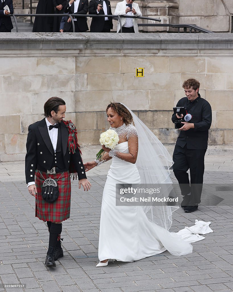 Londyn Rory Newlyweds Rory McPhee and Mel B depart St Paul's Cathedral after ...