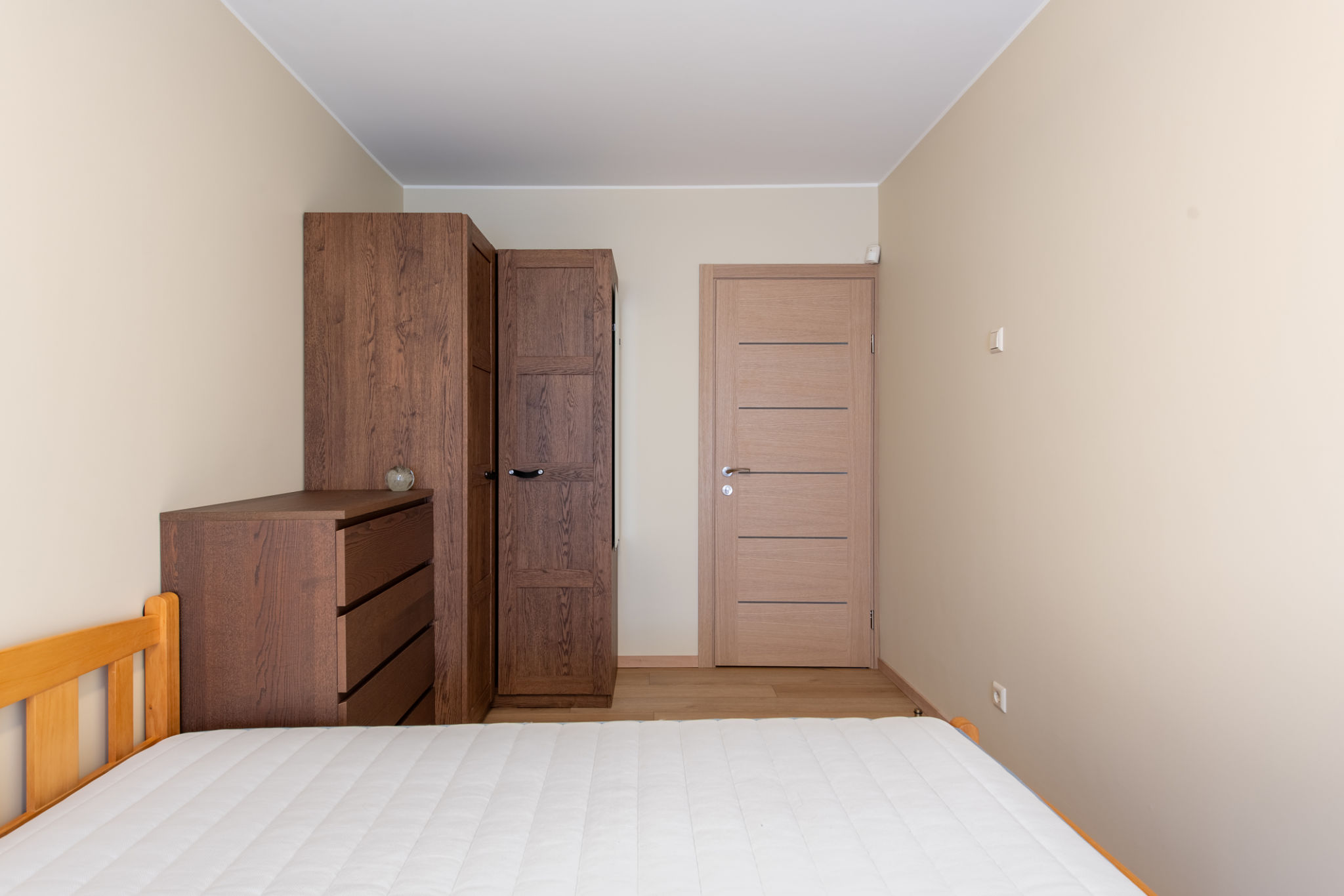 small bedroom wardrobe