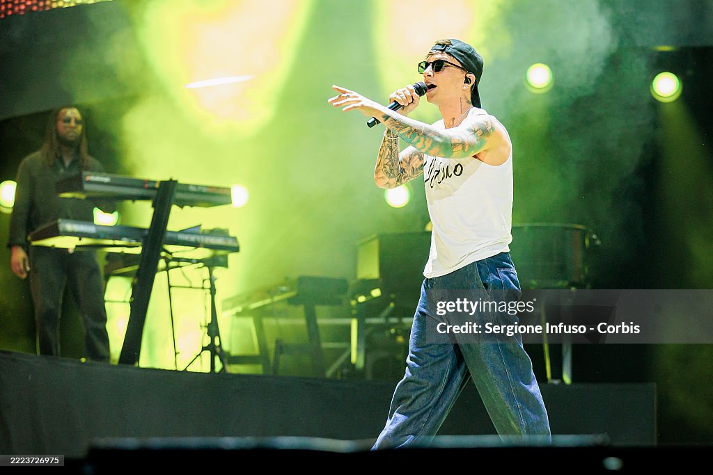Ultimo X Ultimo performs with Joel Ainoo at Stadio San Siro on July 05, 2025 ...