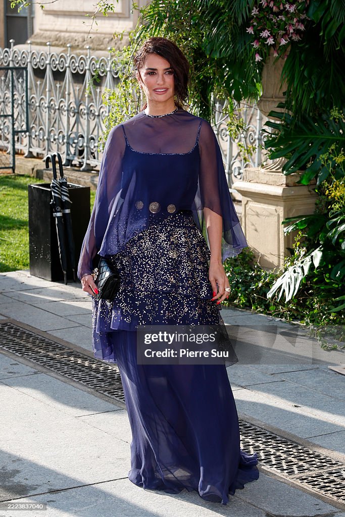 Bal D'Ete At The Musée Des Arts Décoratifs – Outside arrivals