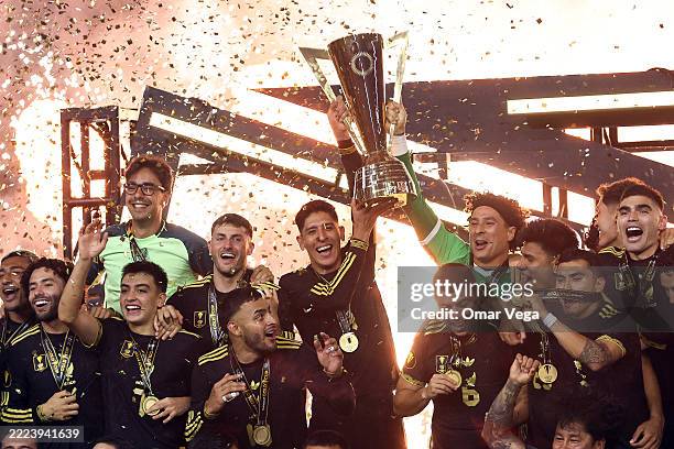 Edson Alvarez of Mexico and Guillermo Ochoa of Mexico lift the Gold Cup trophy with teammates during the Gold Cup 2025 Final match between United...