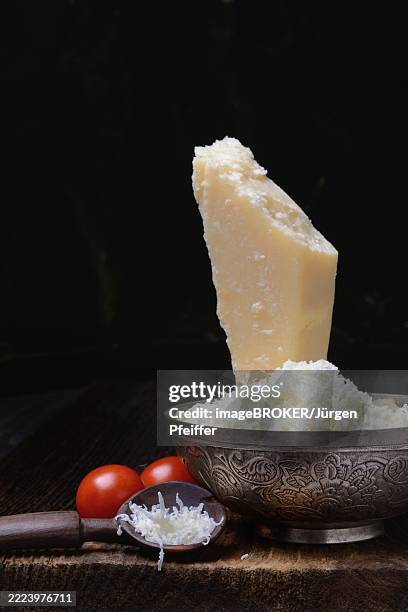 1 Parmesan Rind 128 Parmesan Rind Stock Photos, High-Res Pictures, and Images - Getty ...