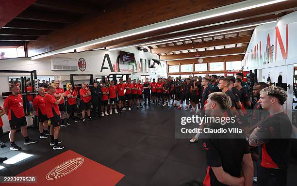 Milan Massimiliano Allegri speaks to the team prior to the AC Milan training session at Milanello on July 07, 2025 in Cairate, Italy.